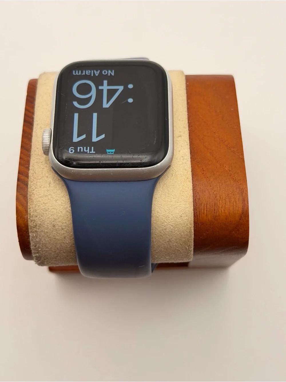 Apple Watch Series 5, Tested, 40mm, Cellular, Silver/ Light Blue, Charger Includ